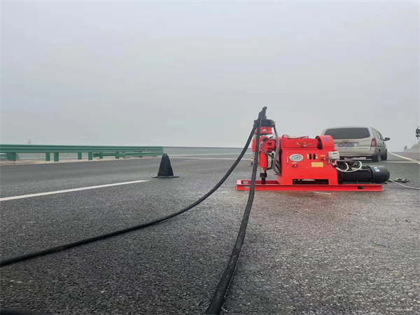 彭阳马路路基路面开裂下沉注浆加固灌浆